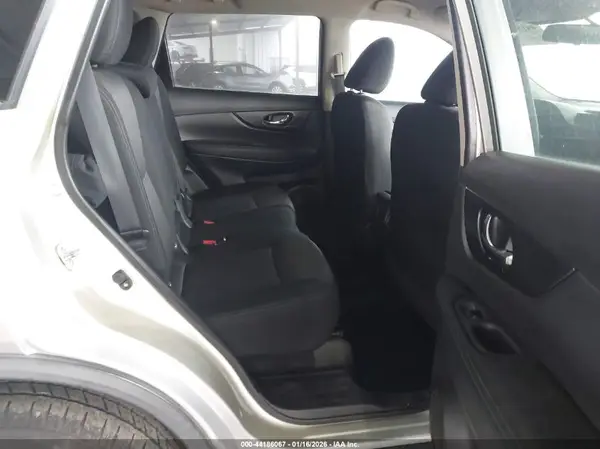 KNMAT2MT9JP520993 2018 NISSAN ROGUE - Image 8