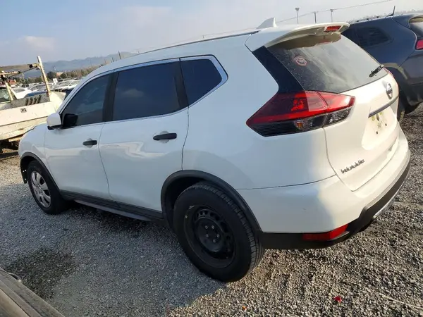 KNMAT2MT9JP521786 2018 NISSAN ROGUE - Image 2