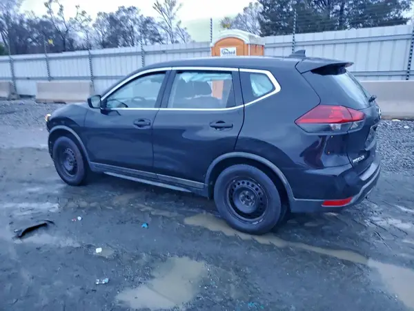KNMAT2MT9JP522212 2018 NISSAN ROGUE - Image 2