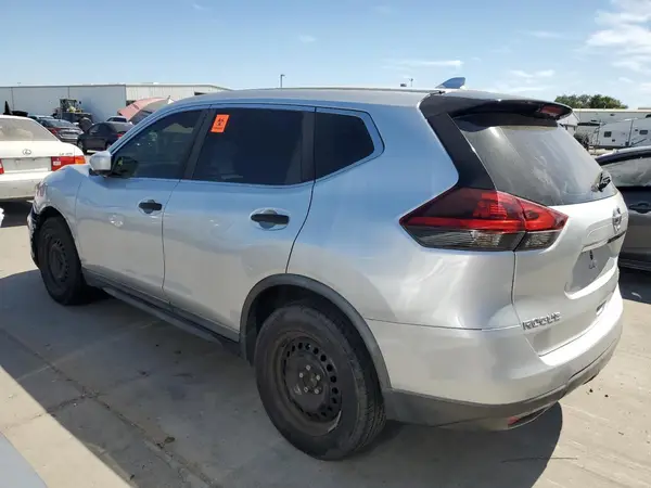 KNMAT2MT9JP522372 2018 NISSAN ROGUE - Image 2