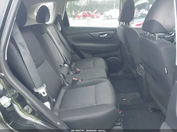 KNMAT2MT9JP527684 2018 NISSAN ROGUE - Image 8