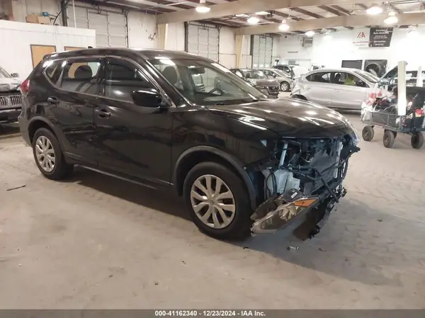 KNMAT2MT9JP530276 2018 NISSAN ROGUE - Image 1