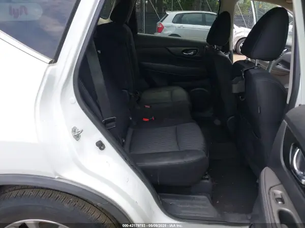 KNMAT2MT9JP533887 2018 NISSAN ROGUE - Image 8