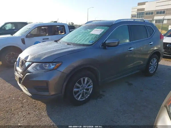 KNMAT2MT9JP535350 2018 NISSAN ROGUE - Image 2