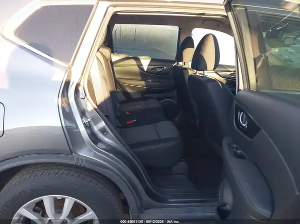 KNMAT2MT9JP535350 2018 NISSAN ROGUE - Image 8
