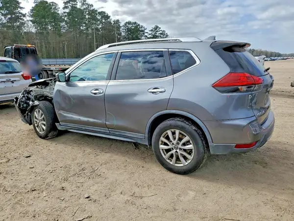 KNMAT2MT9JP535817 2018 NISSAN ROGUE - Image 2