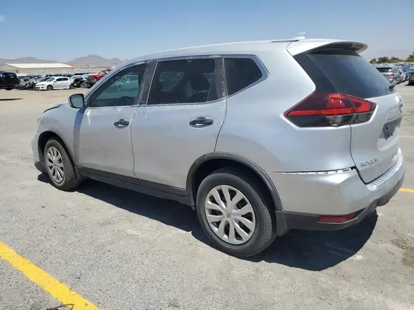 KNMAT2MT9JP540936 2018 NISSAN ROGUE - Image 2