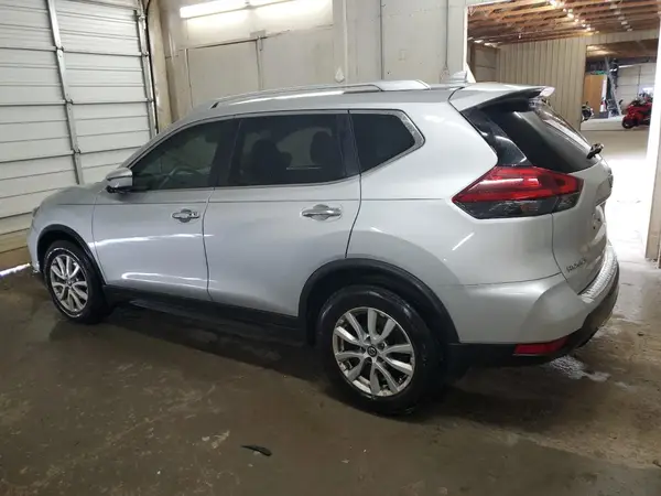 KNMAT2MT9JP545389 2018 NISSAN ROGUE - Image 2