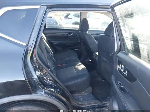 KNMAT2MT9JP545473 2018 NISSAN ROGUE - Image 8