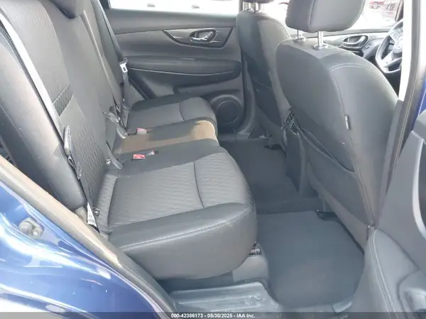 KNMAT2MT9JP545599 2018 NISSAN ROGUE - Image 8