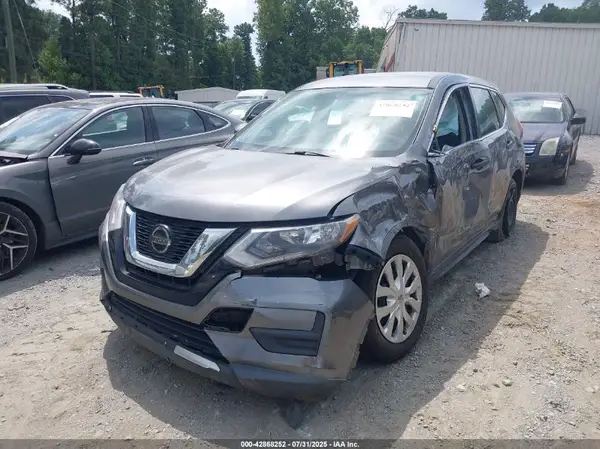 KNMAT2MT9JP546784 2018 NISSAN ROGUE - Image 2