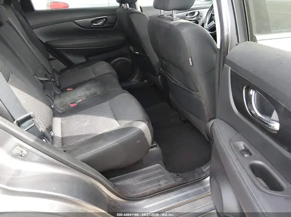 KNMAT2MT9JP553394 2018 NISSAN ROGUE - Image 8