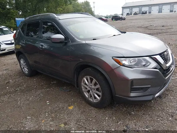 KNMAT2MT9JP553640 2018 NISSAN ROGUE - Image 1