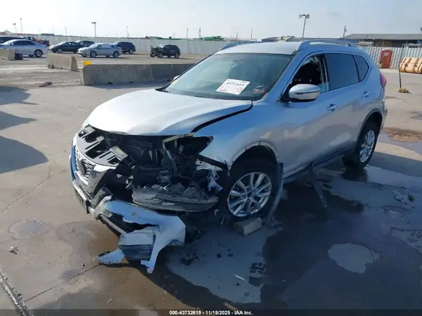 KNMAT2MT9JP554304 2018 NISSAN ROGUE - Image 2