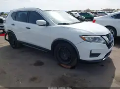 KNMAT2MT9JP557638 2018 NISSAN ROGUE