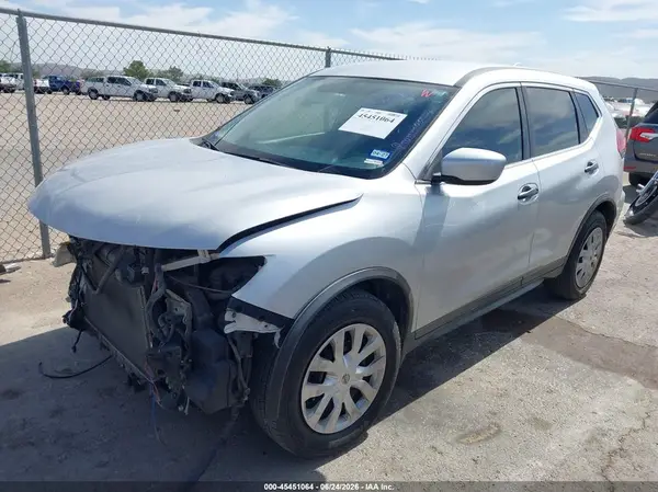KNMAT2MT9JP558241 2018 NISSAN ROGUE - Image 2