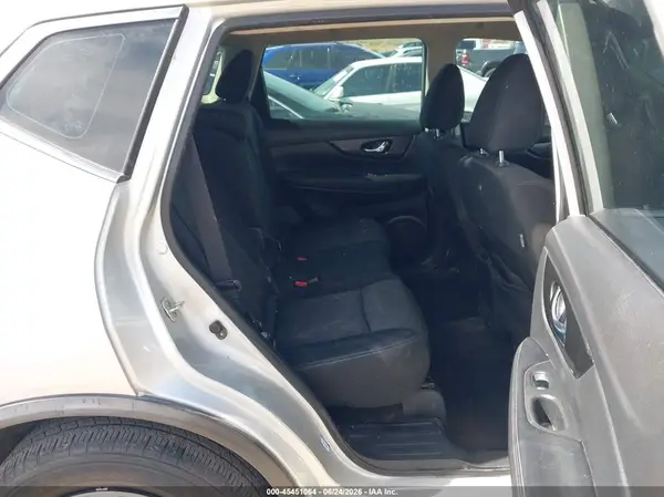 KNMAT2MT9JP558241 2018 NISSAN ROGUE - Image 8