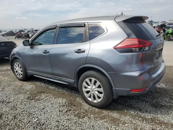 KNMAT2MT9JP558305 2018 NISSAN ROGUE - Image 2