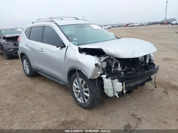 KNMAT2MT9JP563312 2018 NISSAN ROGUE - Image 1