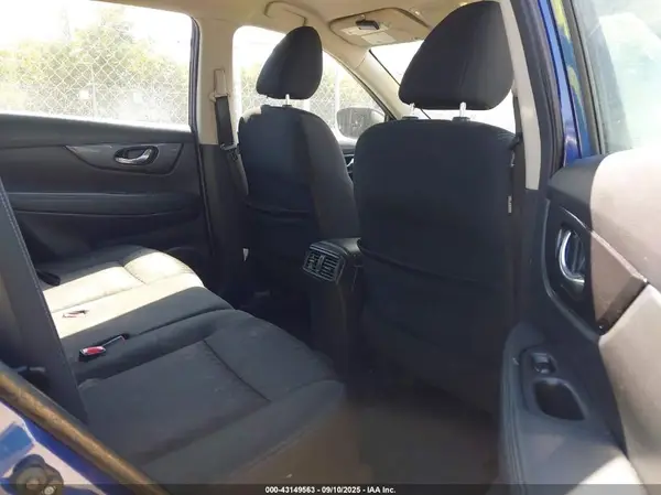 KNMAT2MT9JP568252 2018 NISSAN ROGUE - Image 8