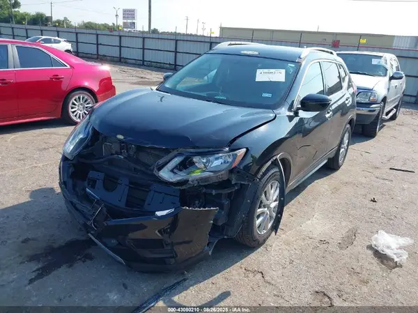 KNMAT2MT9JP570082 2018 NISSAN ROGUE - Image 2