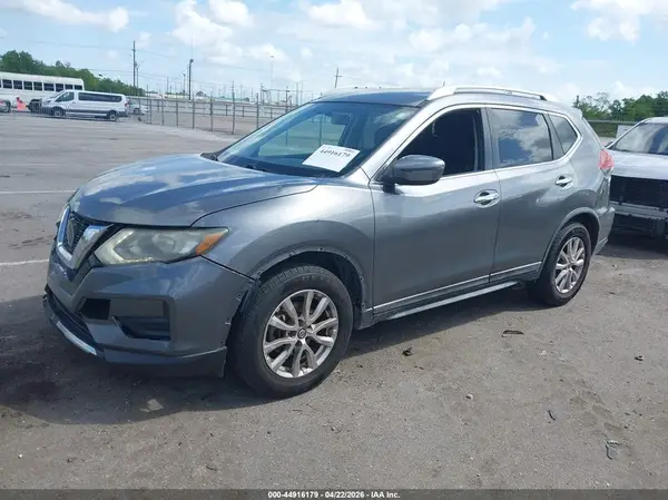 KNMAT2MT9JP571085 2018 NISSAN ROGUE - Image 2