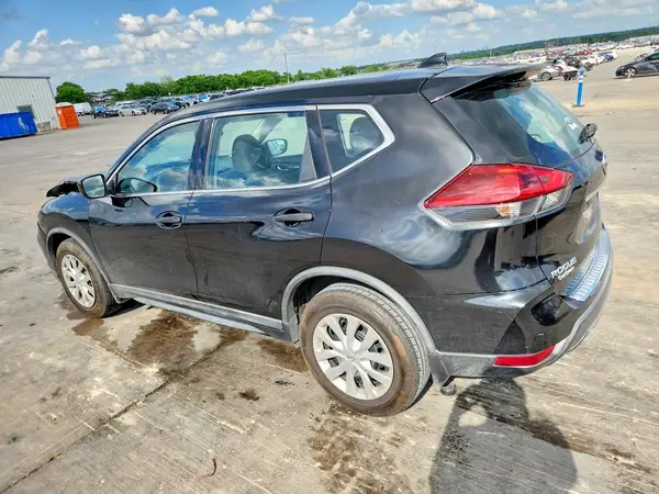 KNMAT2MT9JP574469 2018 NISSAN ROGUE - Image 2