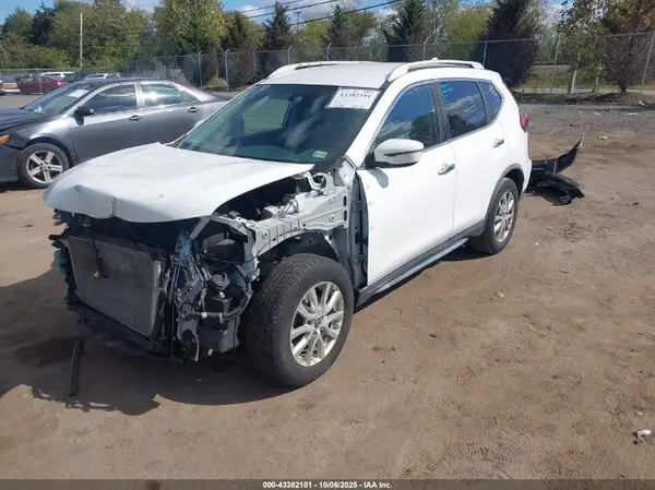 KNMAT2MT9JP575508 2018 NISSAN ROGUE - Image 2