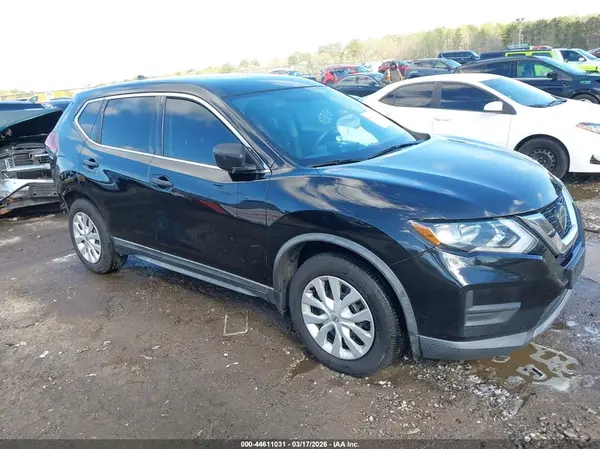 KNMAT2MT9JP580790 2018 NISSAN ROGUE - Image 1