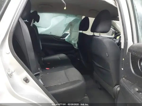 KNMAT2MT9JP585231 2018 NISSAN ROGUE - Image 8