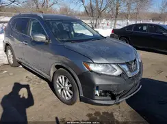 KNMAT2MT9JP588789 2018 NISSAN ROGUE