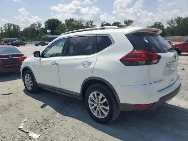 KNMAT2MT9JP589831 2018 NISSAN ROGUE - Image 2