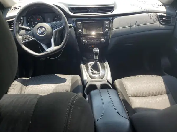 KNMAT2MT9JP589831 2018 NISSAN ROGUE - Image 8