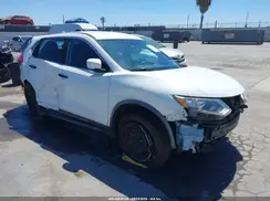 KNMAT2MT9JP590008 2018 NISSAN ROGUE