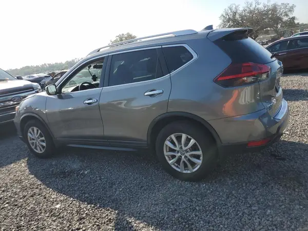 KNMAT2MT9JP590168 2018 NISSAN ROGUE - Image 2