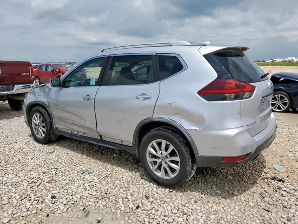 KNMAT2MT9JP593877 2018 NISSAN ROGUE - Image 2