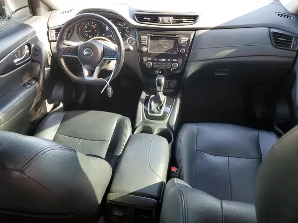 KNMAT2MT9JP597024 2018 NISSAN ROGUE - Image 8