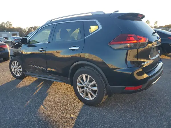 KNMAT2MT9JP599713 2018 NISSAN ROGUE - Image 2