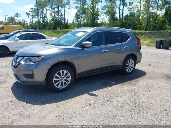 KNMAT2MT9JP600102 2018 NISSAN ROGUE - Image 2
