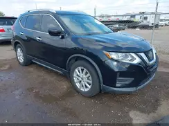 KNMAT2MT9JP601556 2018 NISSAN ROGUE