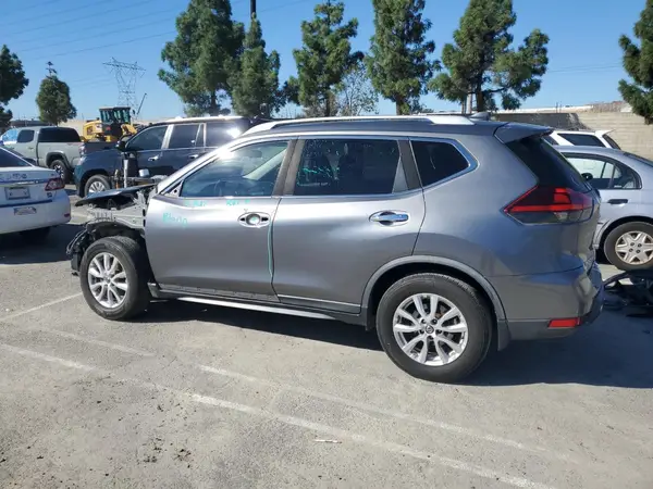 KNMAT2MT9JP602643 2018 NISSAN ROGUE - Image 2