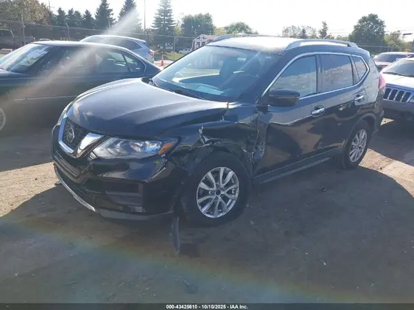 KNMAT2MT9JP606837 2018 NISSAN ROGUE - Image 2