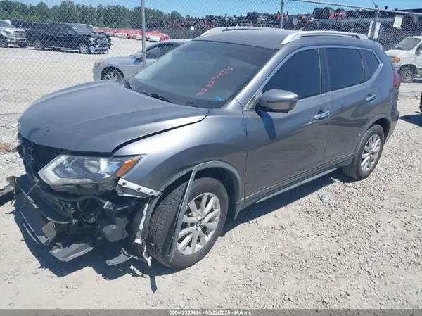 KNMAT2MT9JP608250 2018 NISSAN ROGUE - Image 2