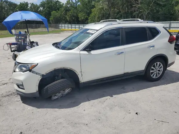 KNMAT2MT9JP608961 2018 NISSAN ROGUE - Image 1