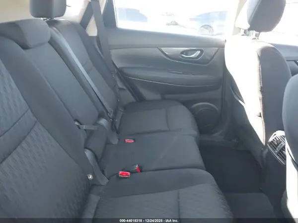 KNMAT2MT9JP609334 2018 NISSAN ROGUE - Image 8