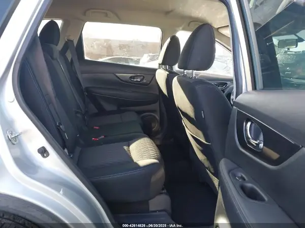 KNMAT2MT9JP612119 2018 NISSAN ROGUE - Image 8