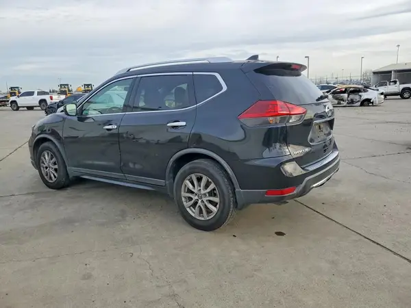 KNMAT2MT9JP612539 2018 NISSAN ROGUE - Image 2