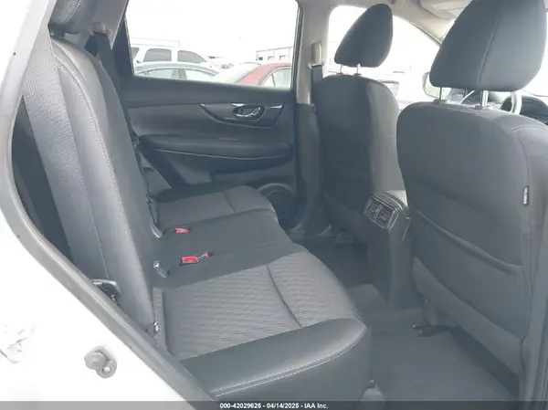 KNMAT2MT9JP618356 2018 NISSAN ROGUE - Image 8