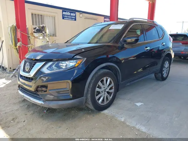 KNMAT2MT9JP619748 2018 NISSAN ROGUE - Image 2