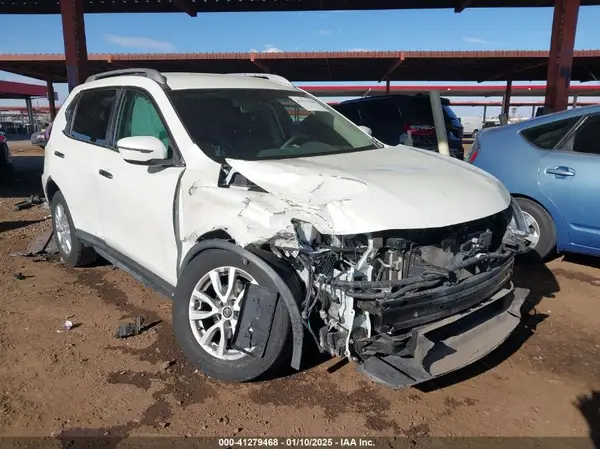 KNMAT2MT9JP622410 2018 NISSAN ROGUE - Image 1